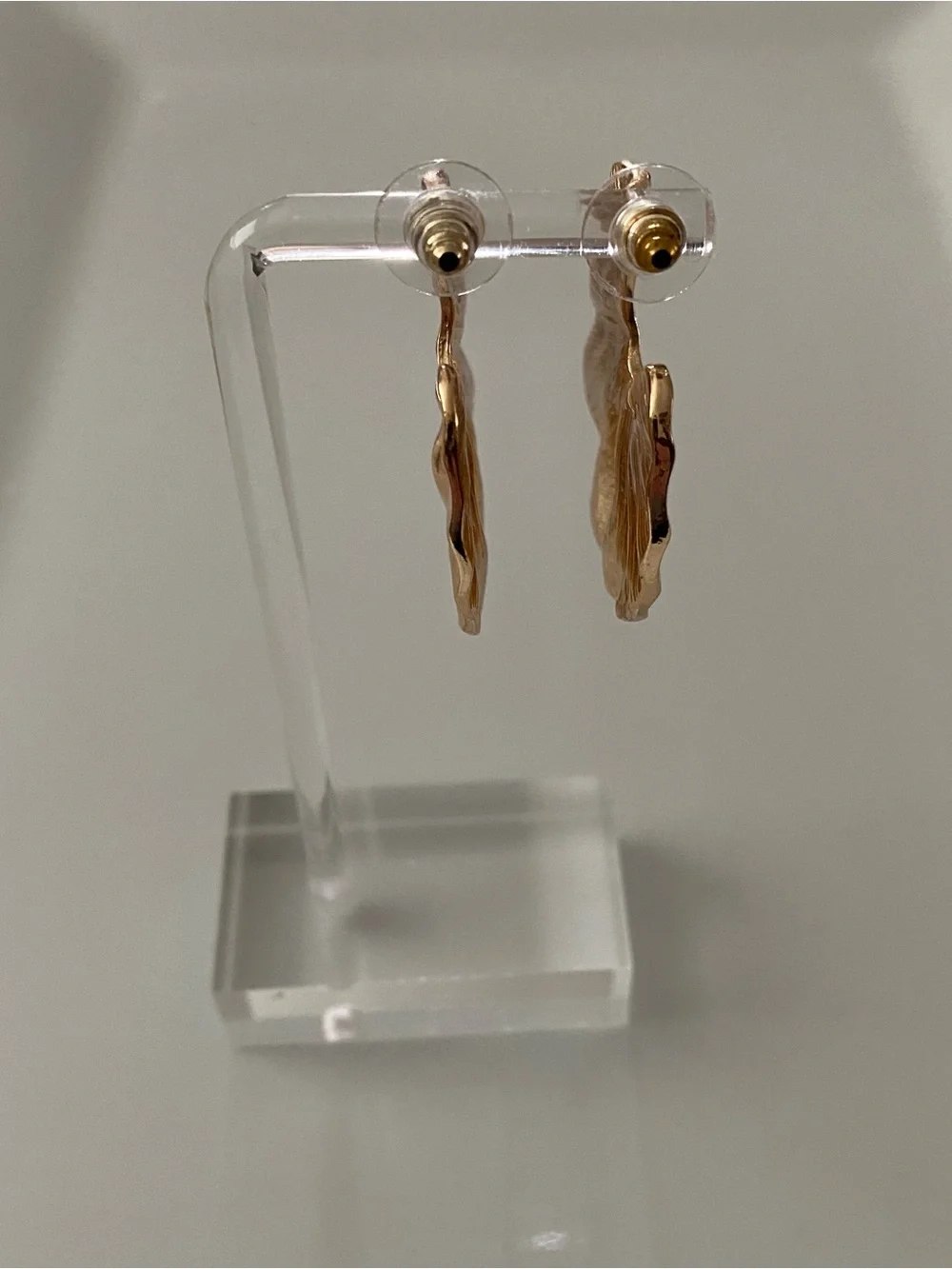 N/A elegant gold